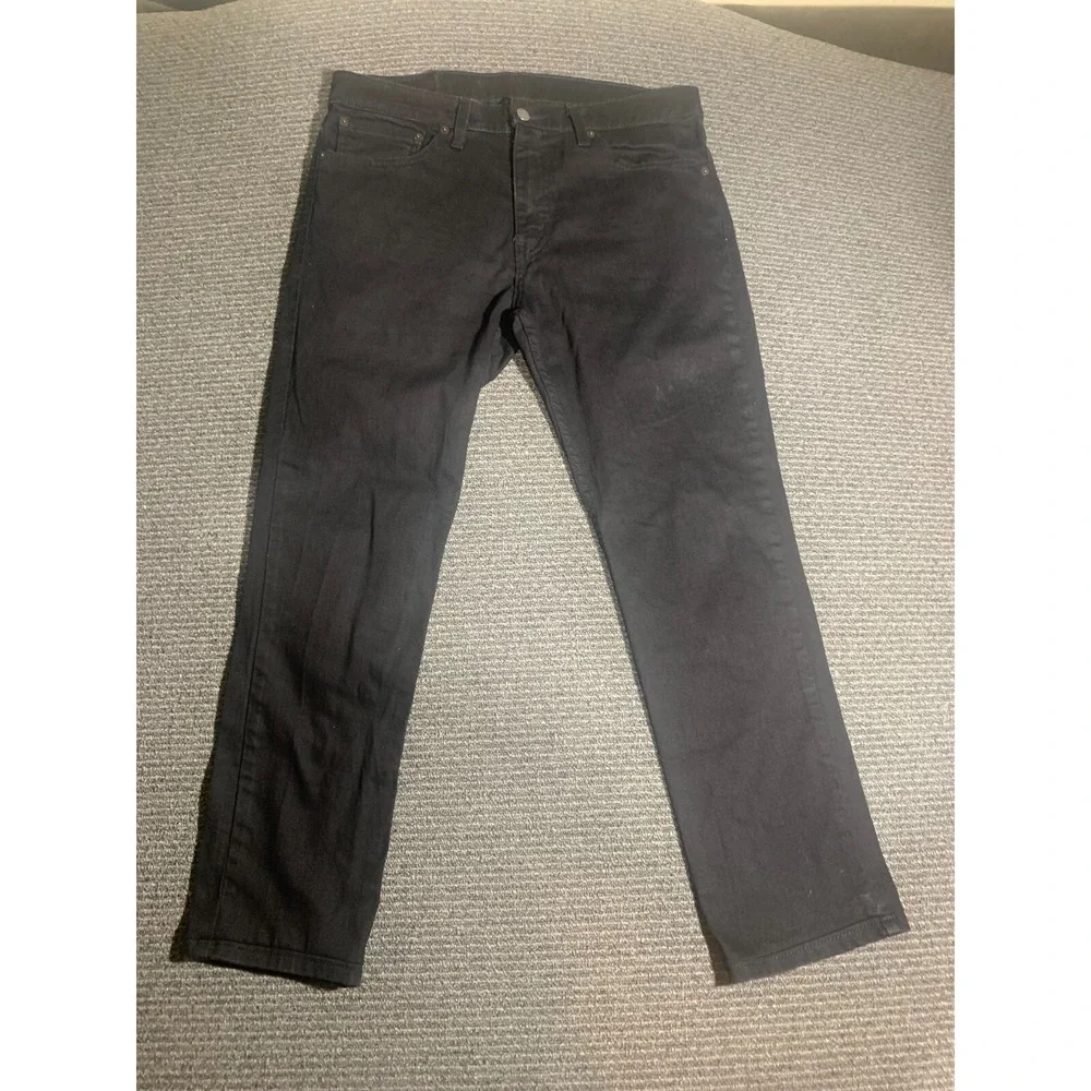 Levis this pair